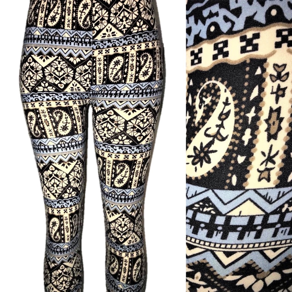 Super Soft Leggings Black & White Paisley Design